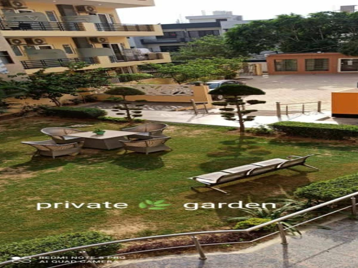 Oyo 74401 Aster Garden Suites Δελχί Εξωτερικό φωτογραφία