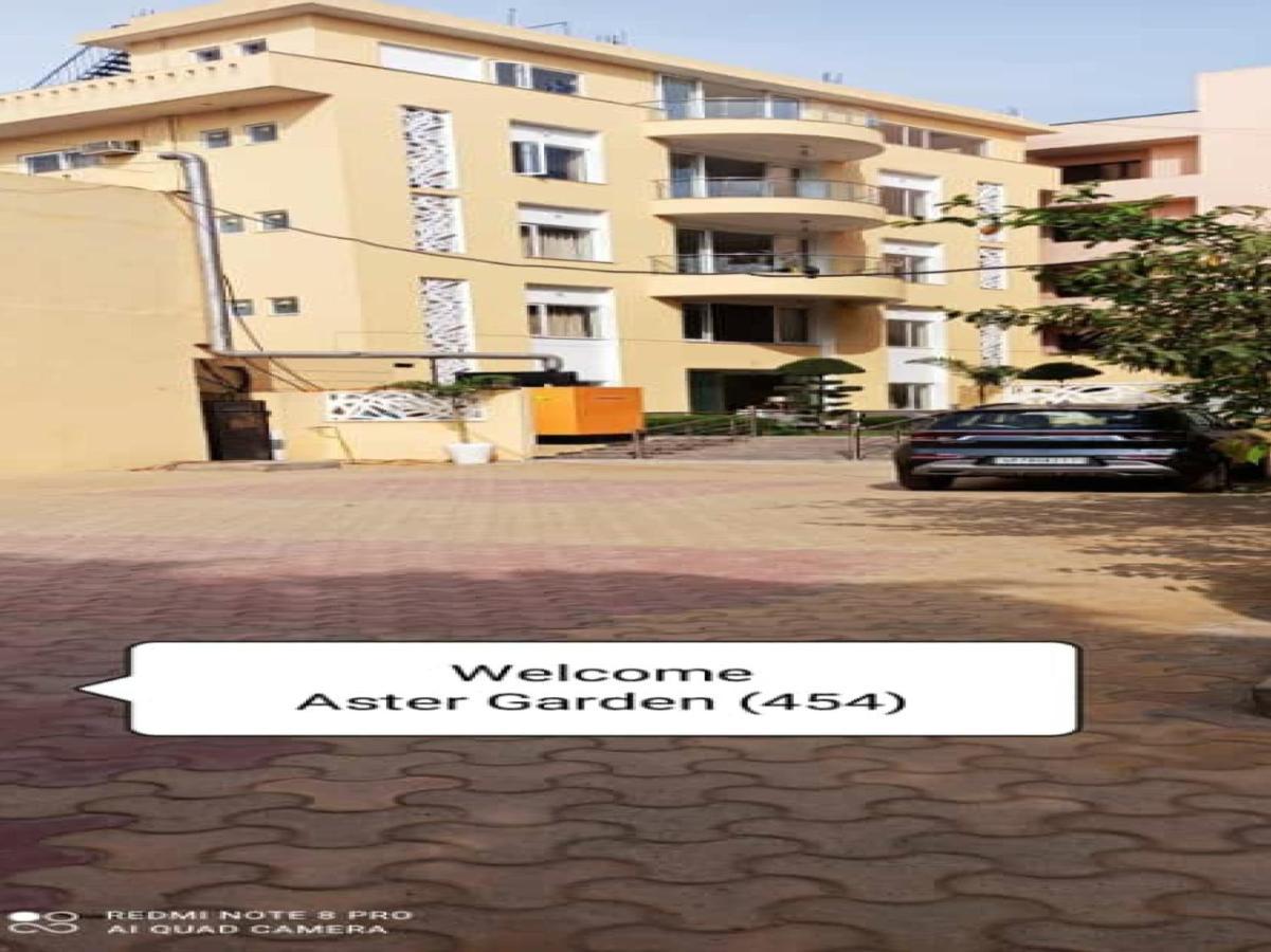 Oyo 74401 Aster Garden Suites Δελχί Εξωτερικό φωτογραφία