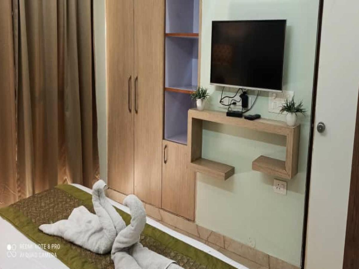 Oyo 74401 Aster Garden Suites Δελχί Εξωτερικό φωτογραφία