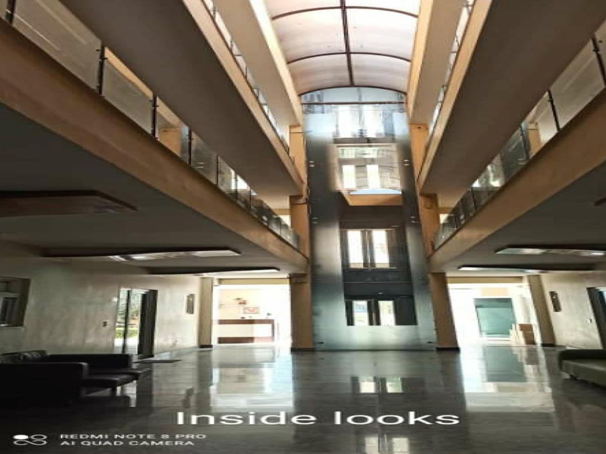 Oyo 74401 Aster Garden Suites Δελχί Εξωτερικό φωτογραφία