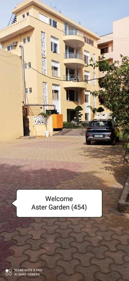 Oyo 74401 Aster Garden Suites Δελχί Εξωτερικό φωτογραφία